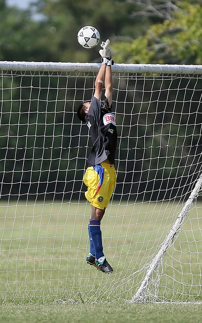 通过锋线传 通过锋线传